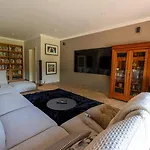 Pool - Sauna - Cinema - Hot Tub - Sleeps 10 - Pets Villa